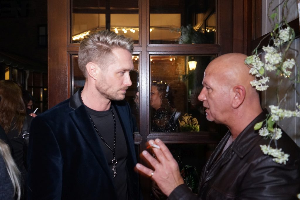 Nico Schwanz (links) mit Schauspieler Tom Barcal. Foto: Niko Lemonidis